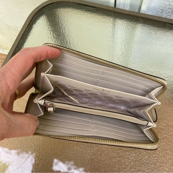 Preowned Kate Spade Madison Saffiano Leather Large Continental Wallet Conch Pink - Picture 9 of 14